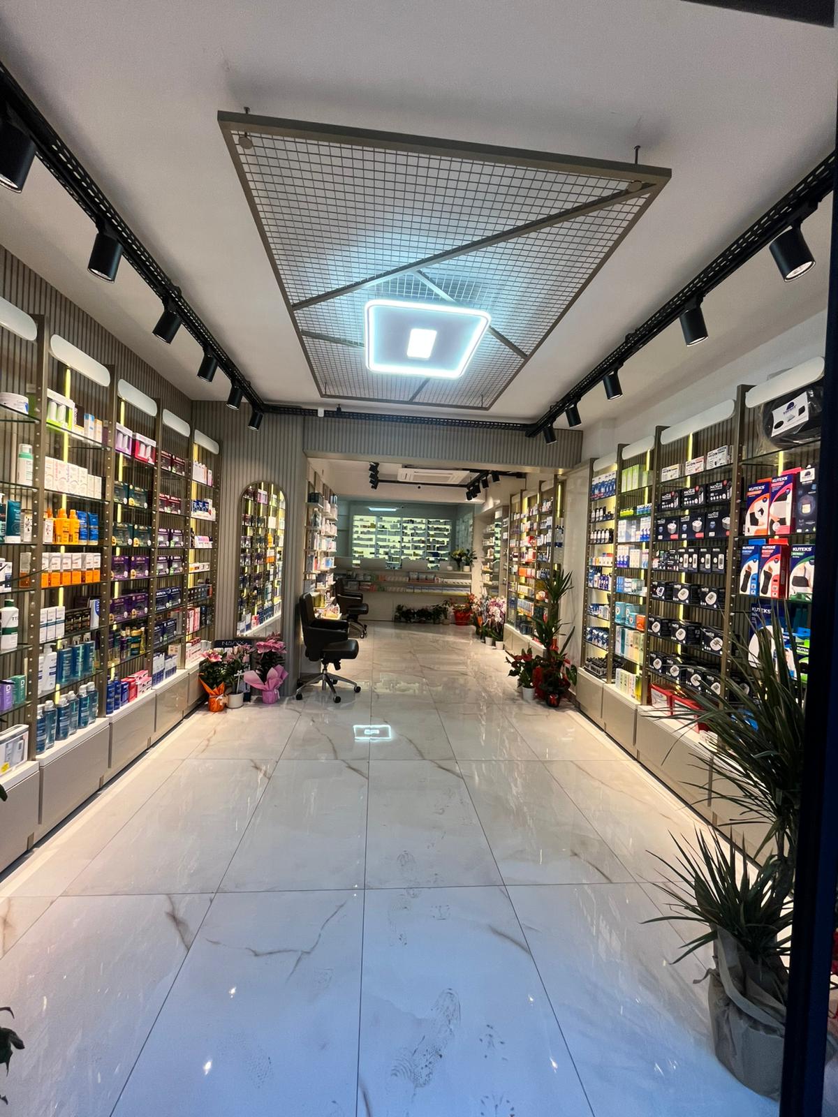 ECZANE BÜŞRA YALÇIN Kağıthane / İstanbul eczane dekorasyonu proje görseli 05
